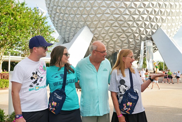 EPCOT Front Entrance Epcot Vacation Pictures Disney World Live Suchart ...